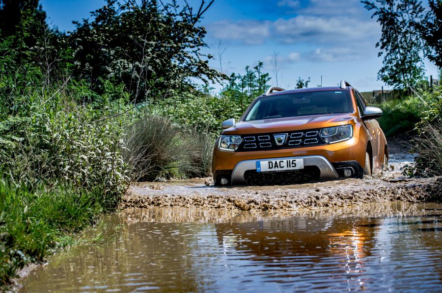  Dacia Duster Prestige 4WD 2018 года  (UK) (фото 23 из 40)